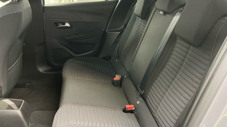 Peugeot 208 1.2 PureTech 100 Active Premium 5dr Petrol Hatchback